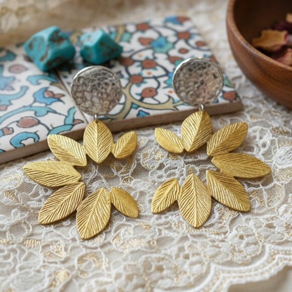 🆕️Turkish Stunning Handmade Artisan 18K Gold Plated Brass Fine Leaf Earrings - Picture 7 of 11